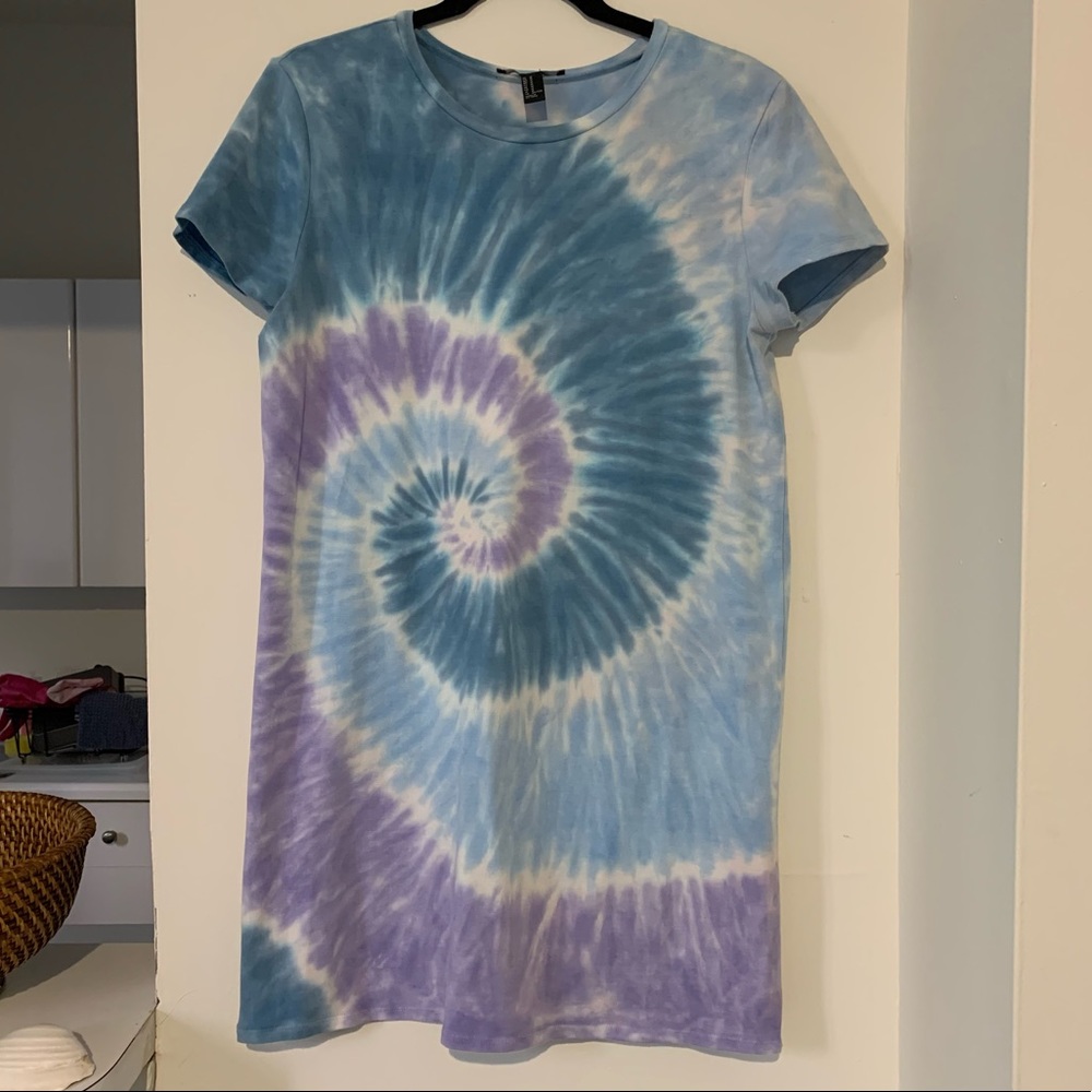 Forever 21 tie dye t-shirt dress